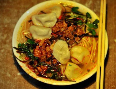 扁食冒汤，山西兴县特有的美味，只有在当地才吃得到